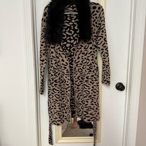 VENUS Leopard Print Sweater with Black Fur Trim